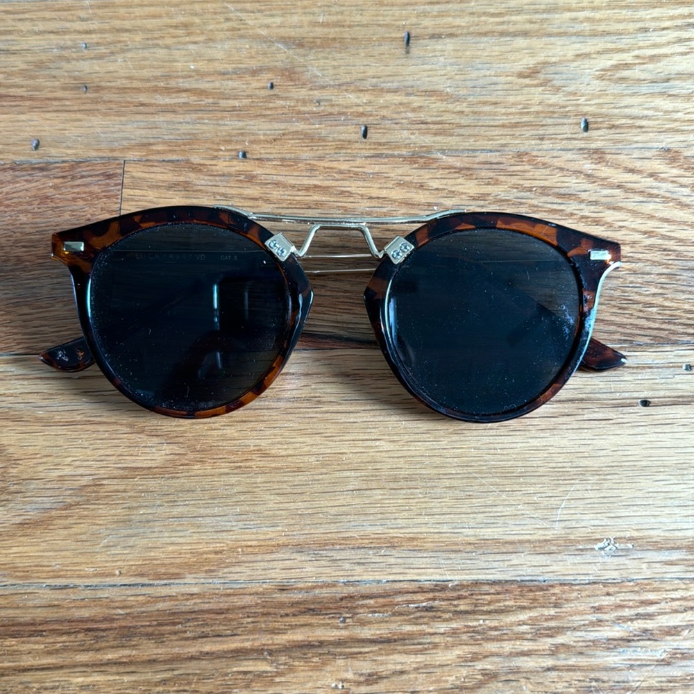 Lucky brand sunglasses